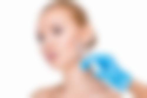 2. “我想改善一下面部轮廓，在朋友的推荐下来到了这家门诊部。从询问到手术，整个过程都特别顺利。医生和护士都特别耐心，解答了我所有的疑问。手术后的成效我非常满意，面部线条变得更加流畅了，就像换了一张脸一样。真的特别感谢武汉奇佶医疗美容门诊部的医护人员。”