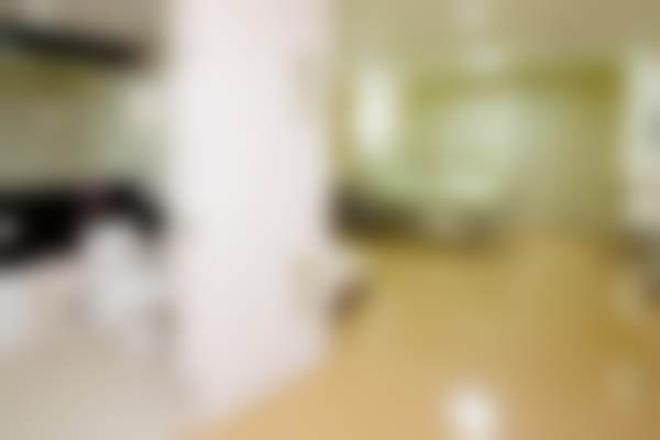 【泰国咖蒙kamol整形医院医生名单：】