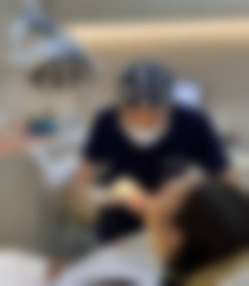 从业多年骨干医生团队坐诊,个性化方案定制美学笑容